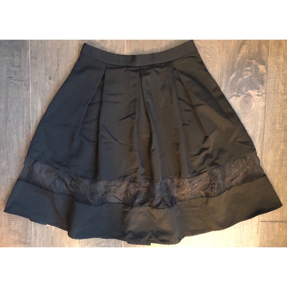 Express Dresses & Skirts - EXPRESS a line mid rise skirt with mesh